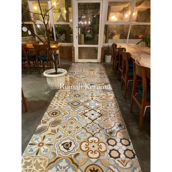 Jual Keramik Lantai Kamar Mandi/Keramik Retro/Granit Roman/Keramik