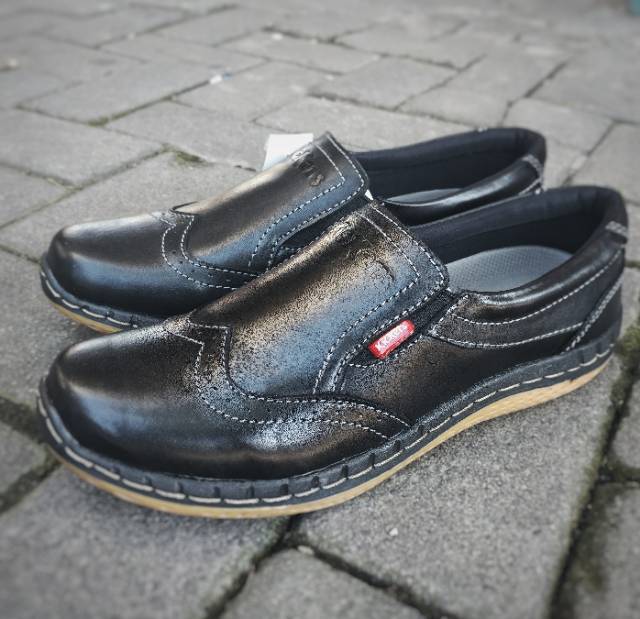 Kickers Sepatu Casual Kasual Kulit Pria Bahan Kulit Asli Slip On Hitam Kode KC.25