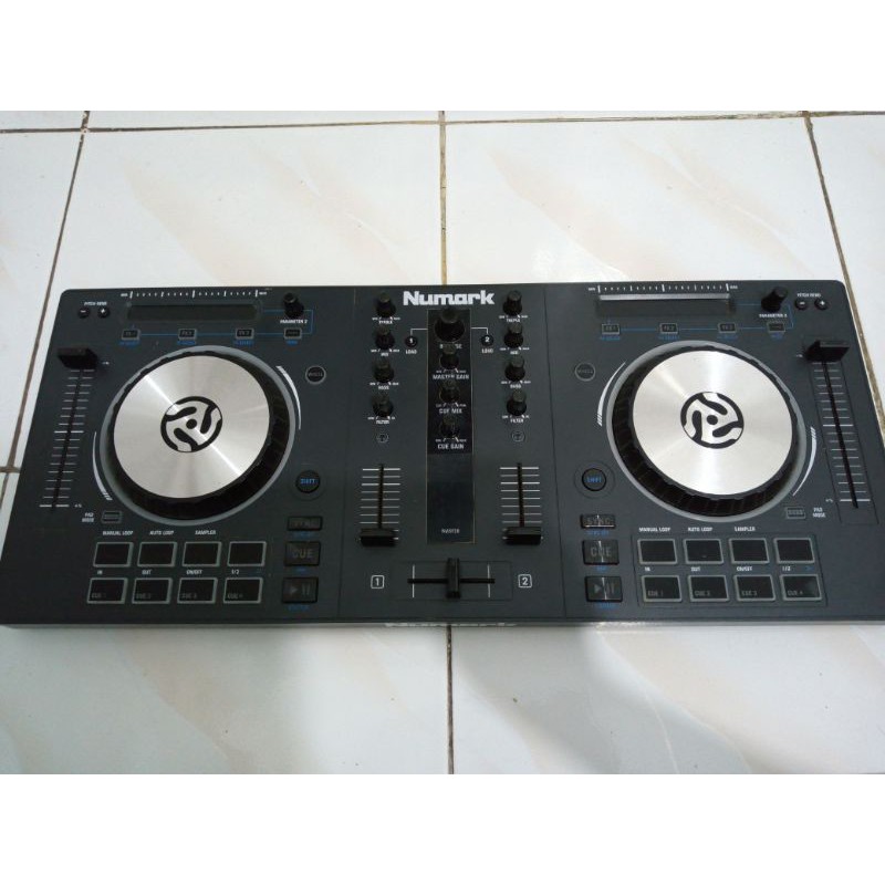 DJ CONTROLLER NUMARK MIXTRACK PRO 3