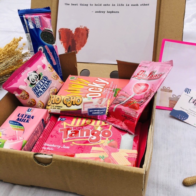 HAMPERS SNACK PINK/ Hampers Hadiah wisuda kado wedding pernikahan gift box parcel termurah hampers ulang tahun alat sholat hadiah hari raya murah viral termurah se shopee parcel alat ibadah alquran sajadah sarung