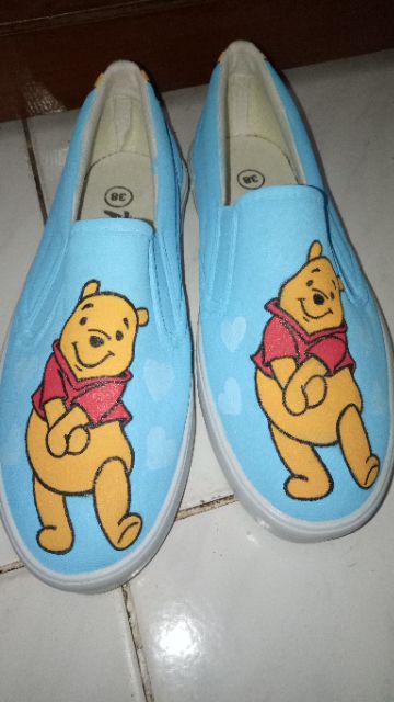 Sepatu Lukis Winnie The Pooh 22