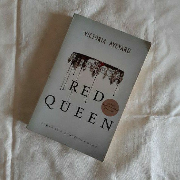 [ preloved ] Red Queen