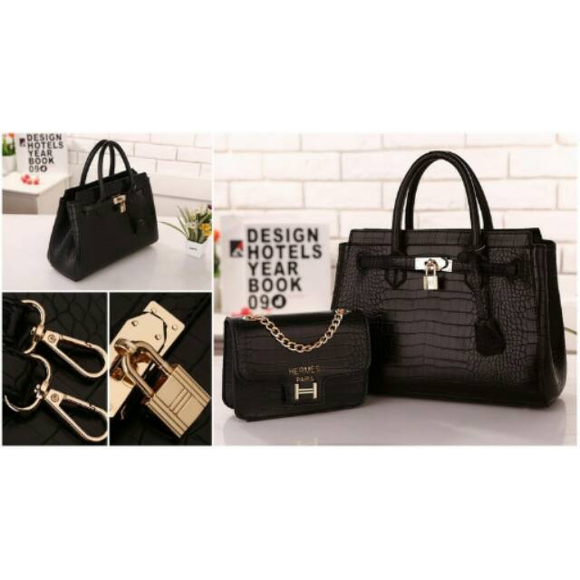

2139 Colour Red Material PU Size L 31 W 14 H 23