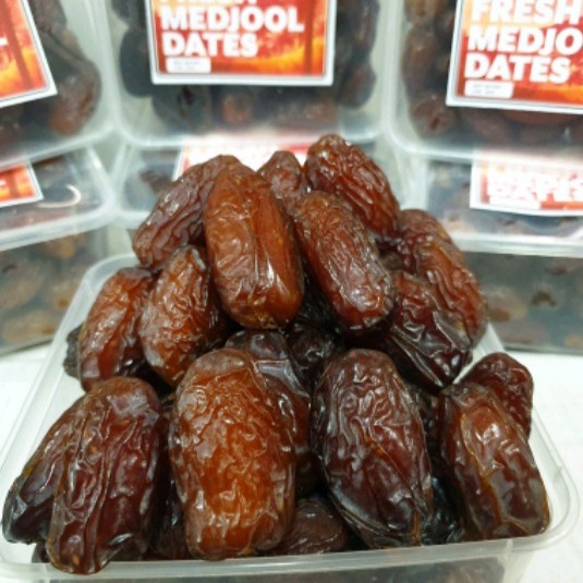 

Kurma medjool premium 1kg/Kurma medjool dates murah