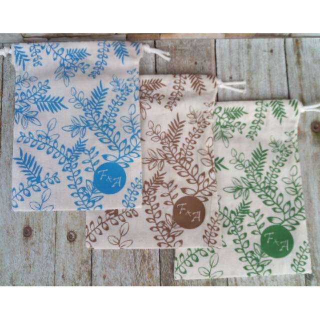 Pouch serut Blacu ukuran 15x20