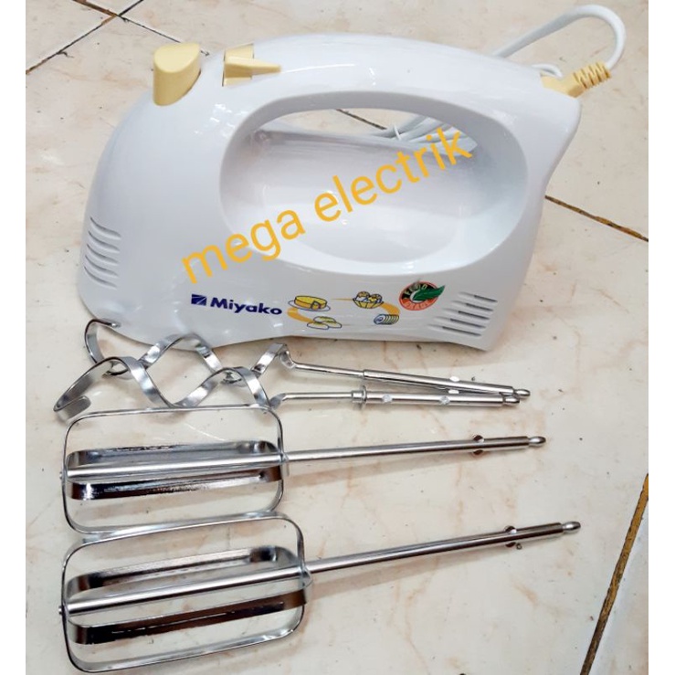 Hand mixer miyako HM-620 barang sesuai gambar dan dijamin 100% ori