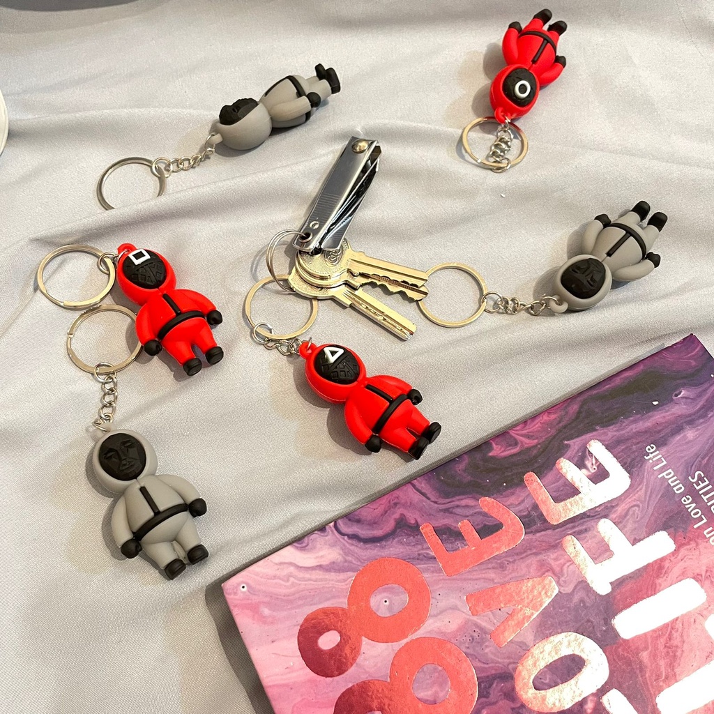 GANTUNGAN KUNCI LUCU MODEL SQUIT GAME KOREAN VIRAL ANIMASI SQUIDGAME KEYCHAIN SOUVENIR AKSESORIS MURAH IMPORT QUALITY READY GROSIR COD