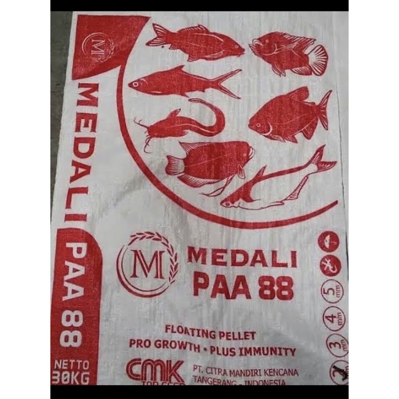 Pakan apung ikan medali 30kg / pelet ikan tambak (medali no 3,4,5) / makanan ikan patin lele tambak