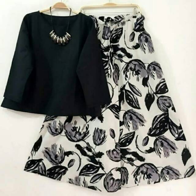 IRMA BLACK SET