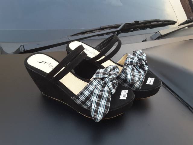 (COD) SENDAL WEDGES DV122 HITAM (REALPICT GESER)