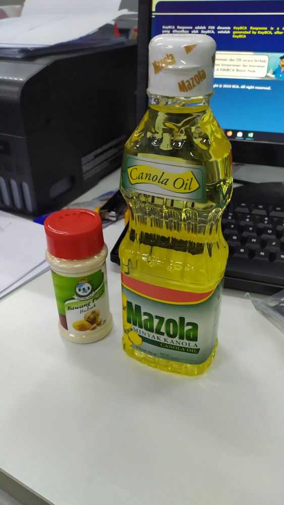 Mazola Canola Oil Premium Quality 450 Ml