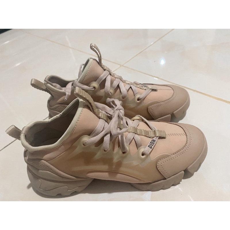sepatu/sneaker dior size 37