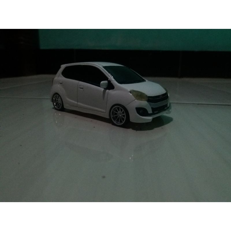 miniatur daihatsu ayla
