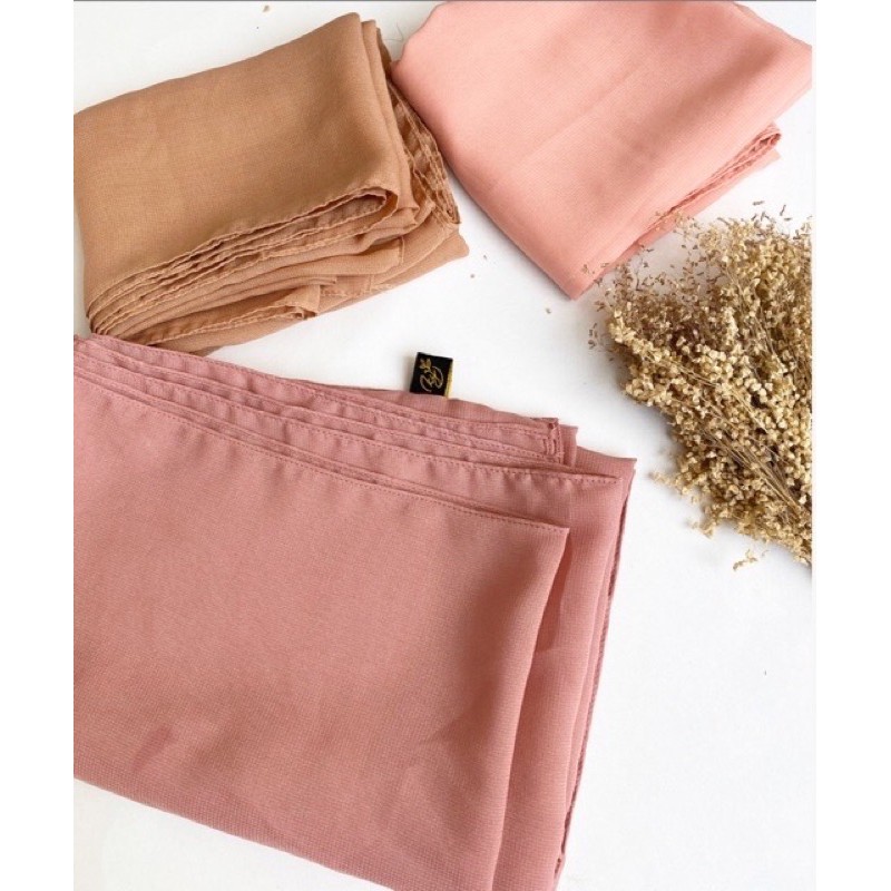 Hijab Segiempat Potton Senja Koyu (Jahit Tepi)