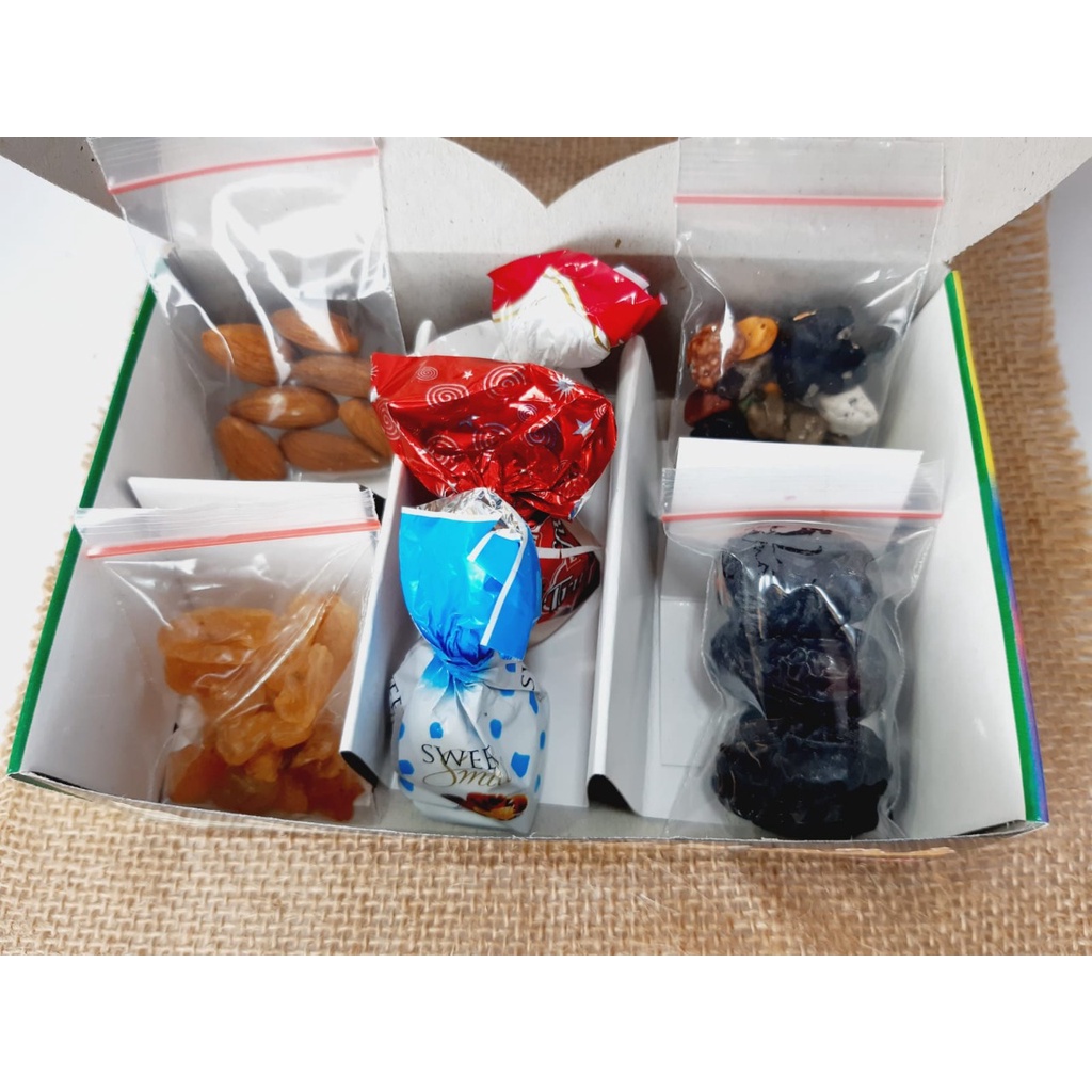 

PAKETAN BADER/PAKET EKONOMIS/OLEH-OLEH HAJI DAN UMROH/COKLAT/KISMIS/KACANG/KURMA