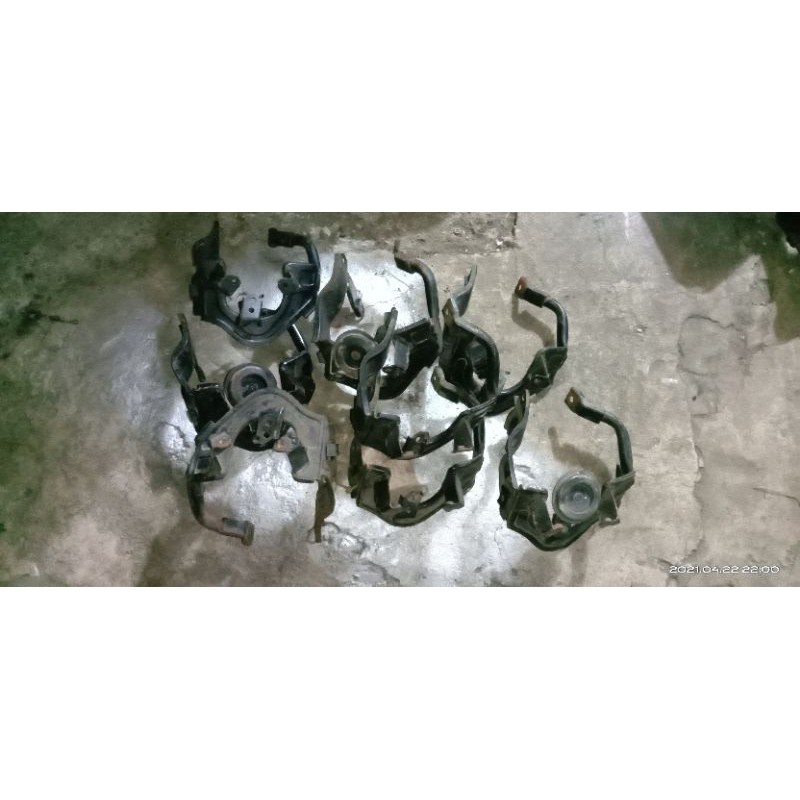 breket tameng depan Nouvo lele dudukan tameng depan Nouvo lele copotan original 5LW