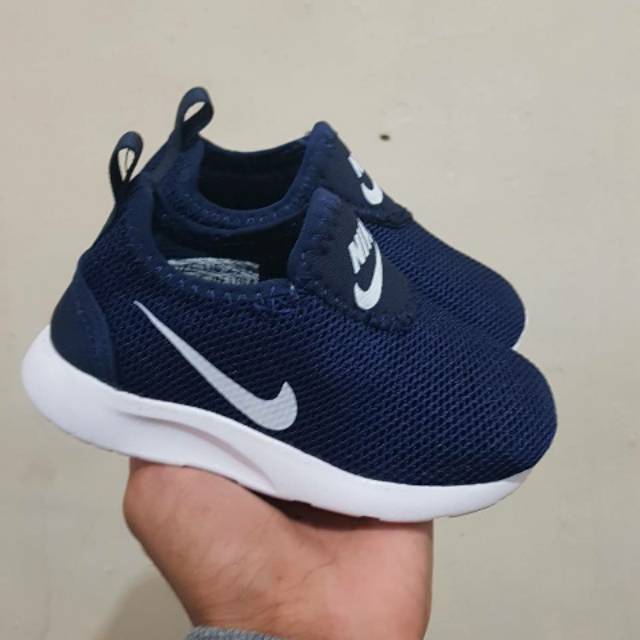 Nike sepatu anak kids