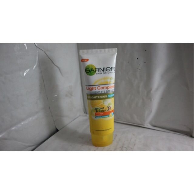 [ scrub ] [ 50 &amp; 100 ml ] garnier white speed light complete brightening scrub - light complete scrub