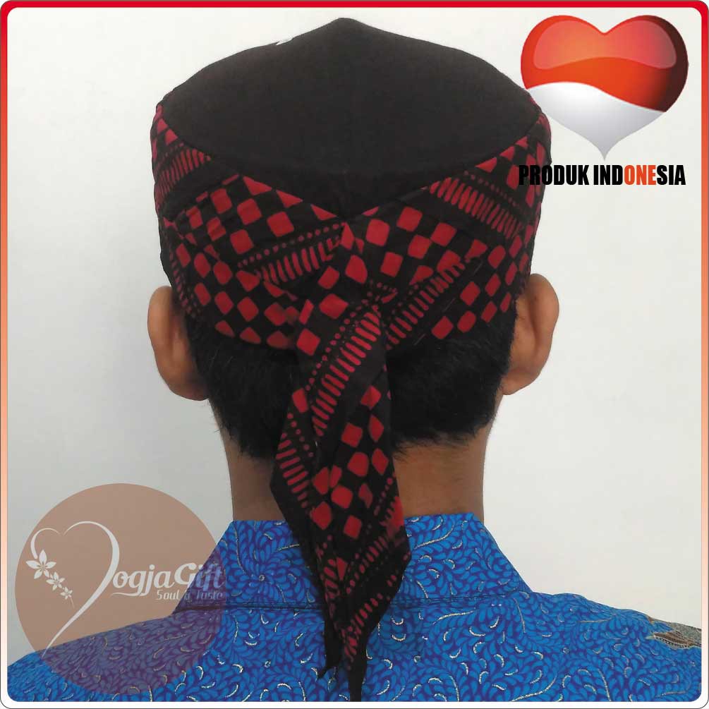 Peci Batik Jogokariyan Motif Poleng Merah Hitam