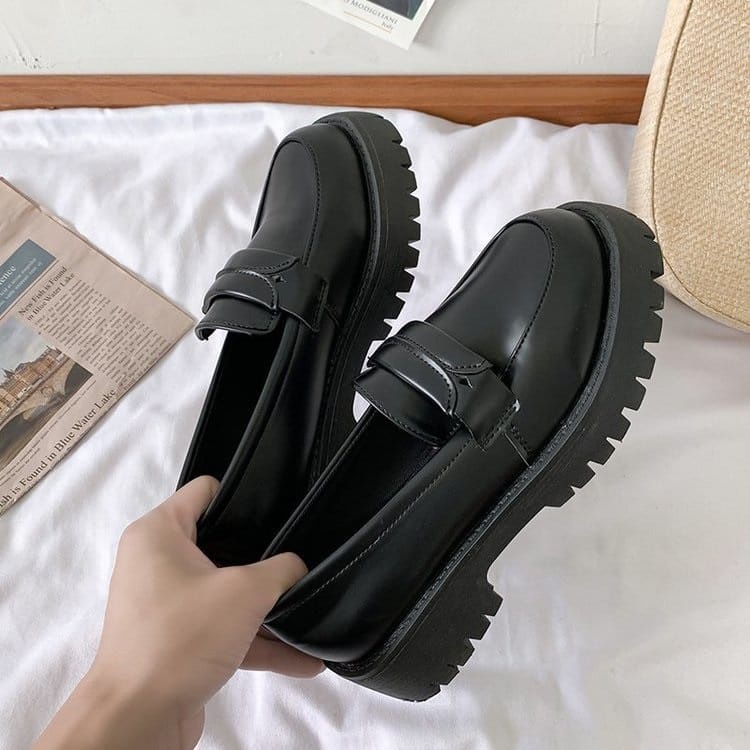 SEPATU WANITA LOAFERS ''YUKIE'' SEPATU KULIT PREMIUM POL 044