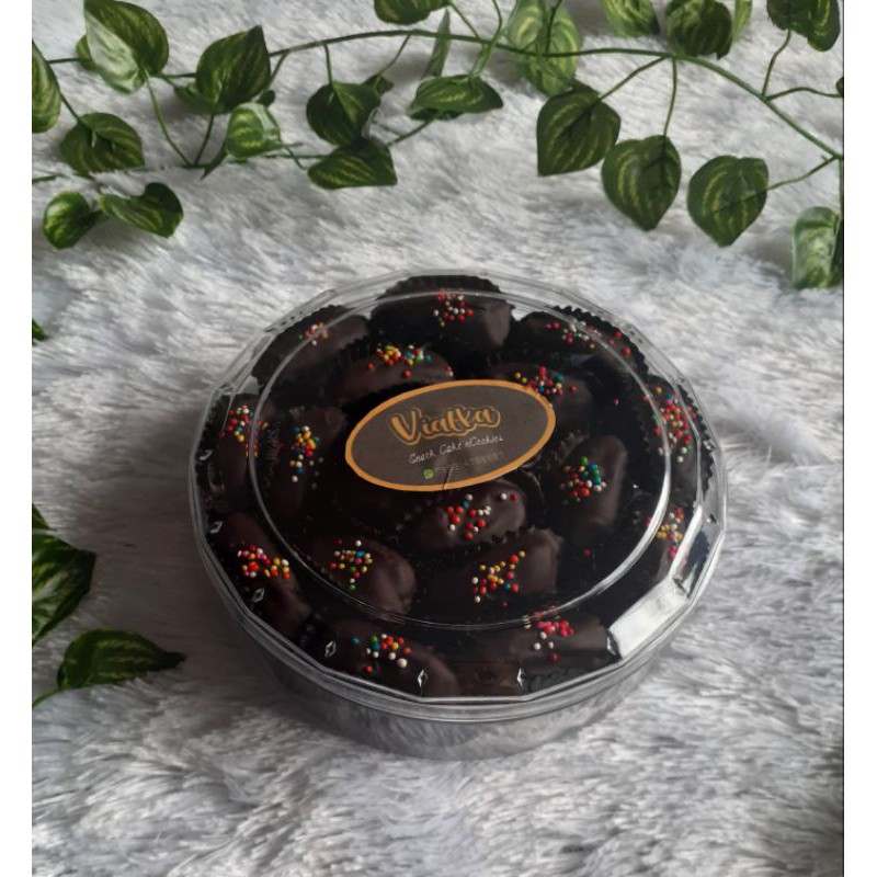 

kurma coklat