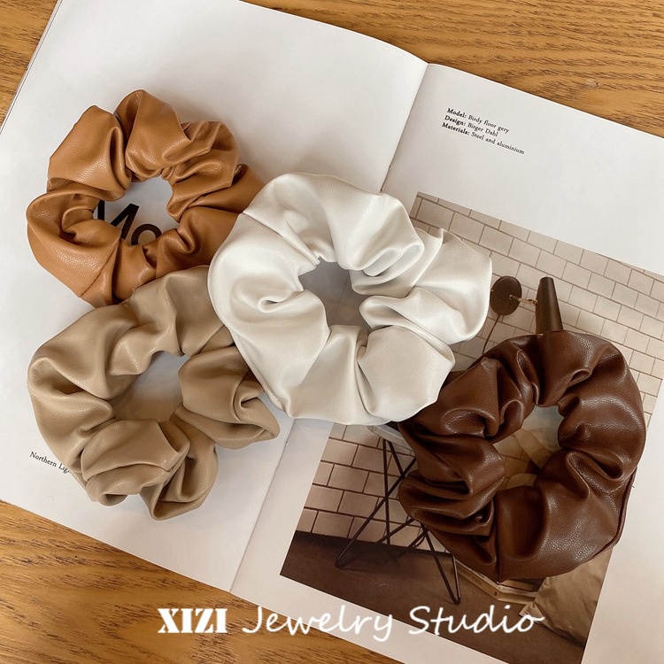 FRENCH HIGH QUALITY BIG LEATHER SCRUNCHIE SOLID COLOR SCRUNCHIES KULIT WARNA POLOS SATIN BESAR IKAT KARET RAMBUT AKSESORIS ELEGAN KOREA HAIR TIES RING RIBBON ACCESSORIES