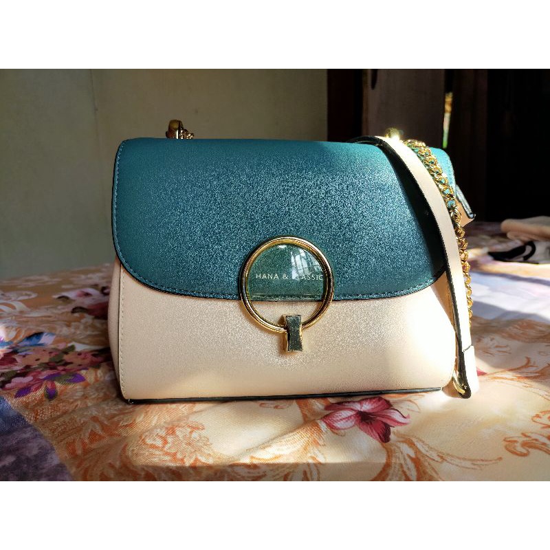 HANA & CLASSIC PRELOVED