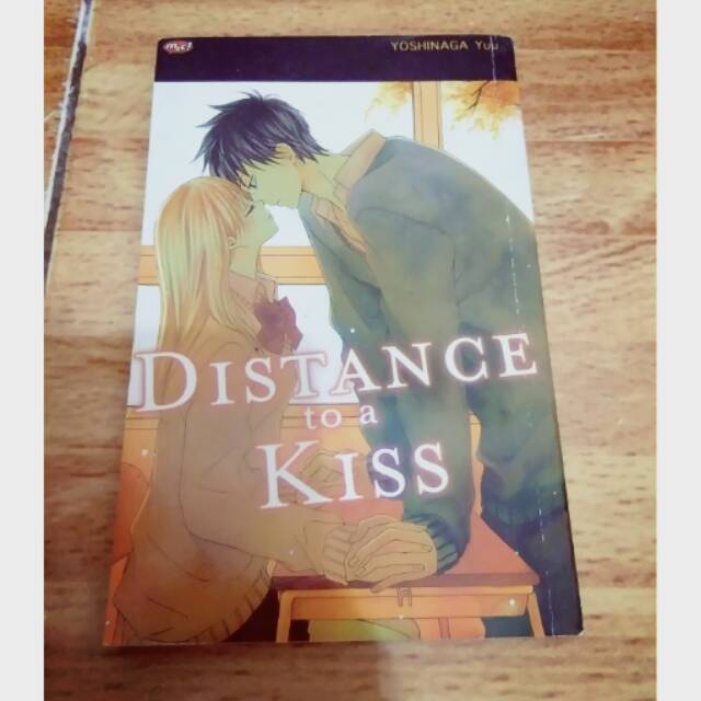 Komik distance to a kiss