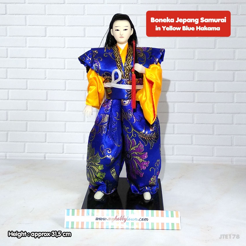 Boneka Jepang Samurai Yellow Blue Hakama Sedang