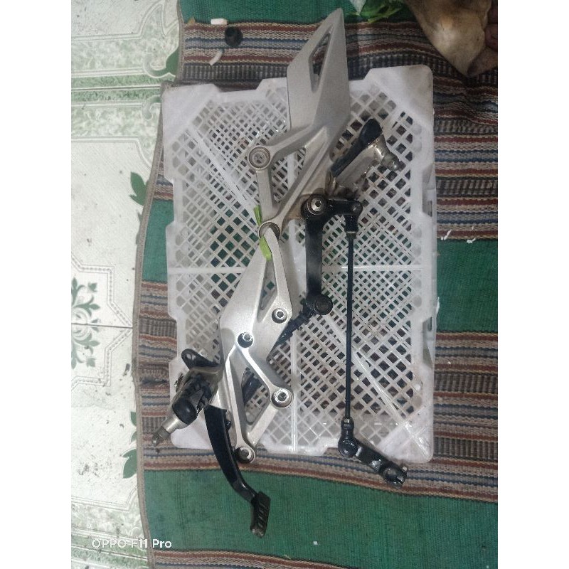 footstep depan new CBR 150R facelift