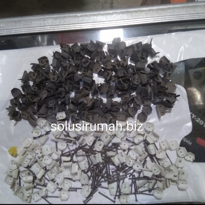 KLEM PLASTIK GELOMBANG KECIL +-100 untuk pvc gelombang atap maspion