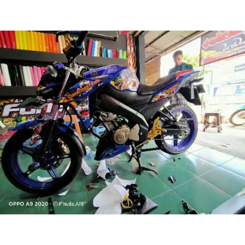 Sticker Striping Variasi New Vixion NVA Doraemon Striping Vixion New Doraemon Lis Body NVA Doraemon 