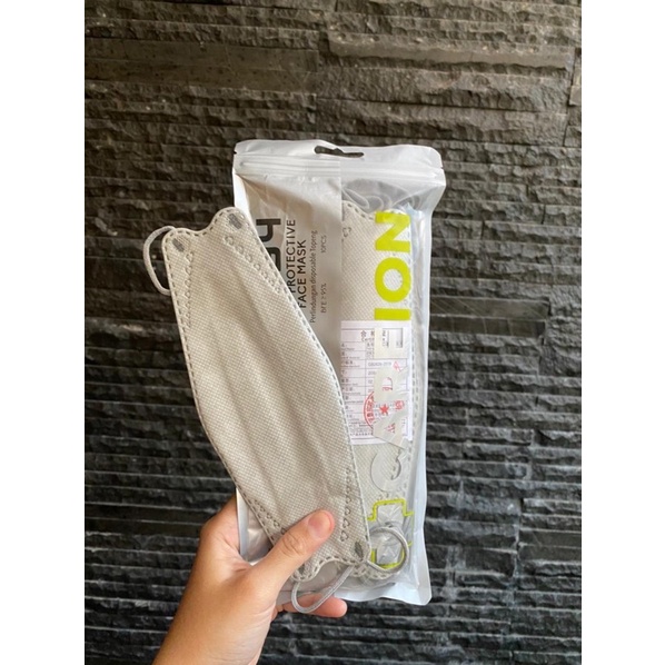 MASKER KF94 CAREION WARNA SILVER (ABU)