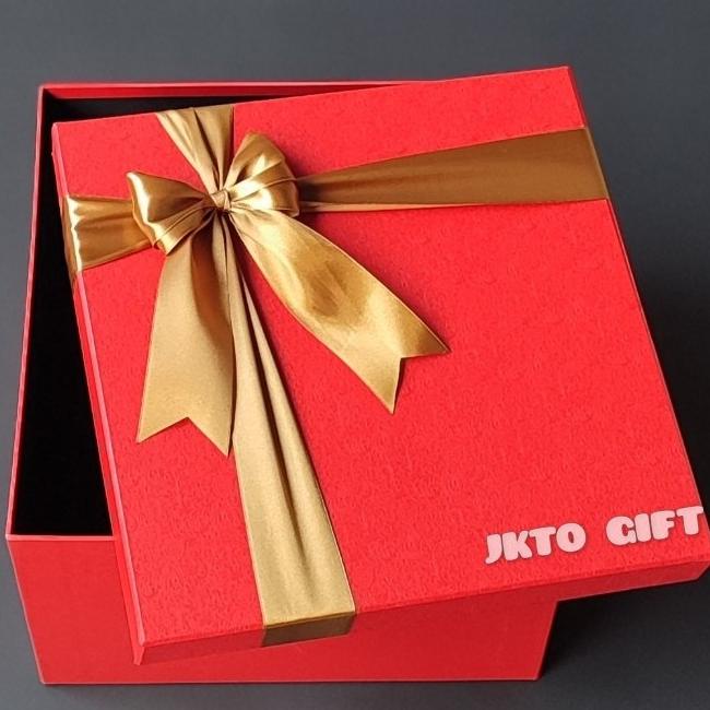 

[COD] Kotak Kado/Gift Box Ukuran 30x30x20 [COD]