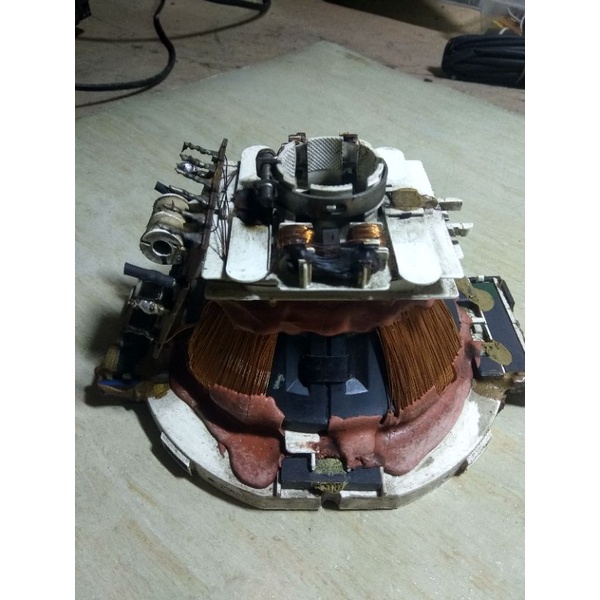 Defleksi Yoke TV LG Slim EW 21 Inch