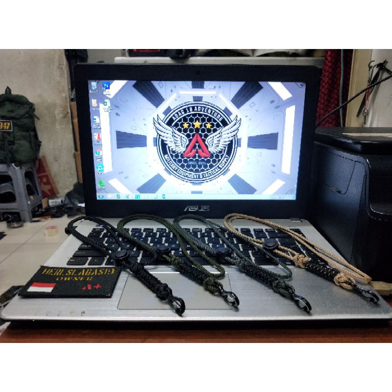 

Paracord ID Card Lanyard Holder