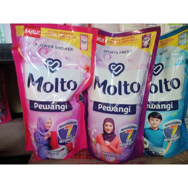 Molto Pewangi 820 Ml