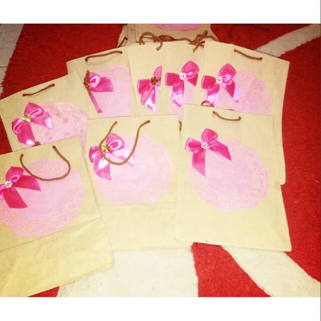 

Paper bag souvenir
