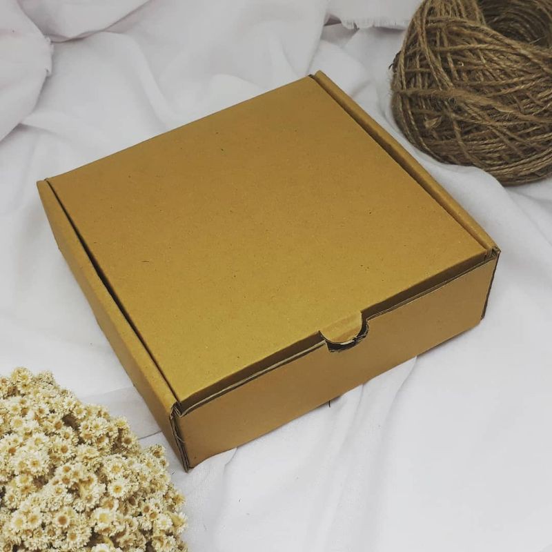 

Custom Box Kardus untuk Packing Kado | Hard Box size 16 x 16 x 5