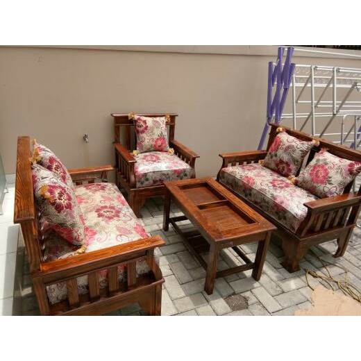 Koleksi Populer Kursi Minimalis Sofa Kayu Ideku Unik