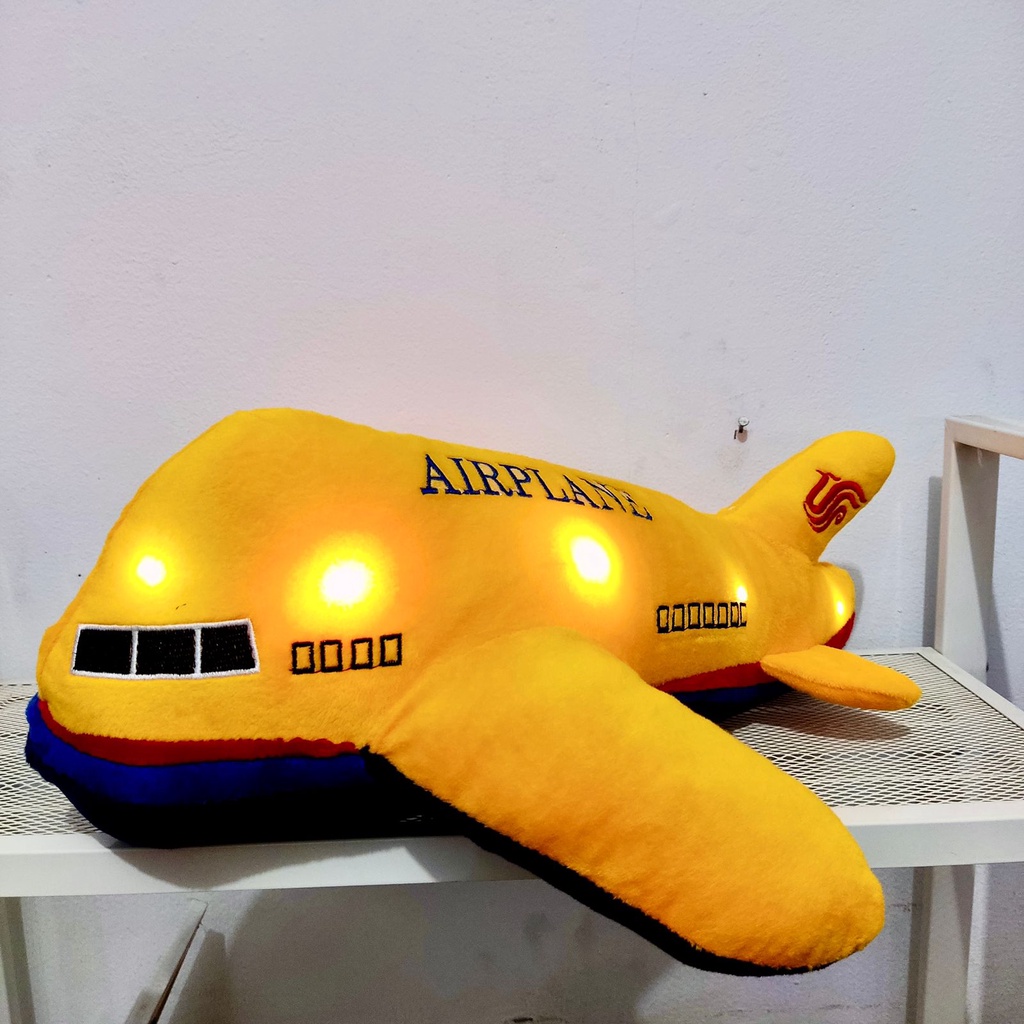 Boneka Pesawat Plane LED Menyala Lampu Panjang Boneka 40cm Berlabel SNI