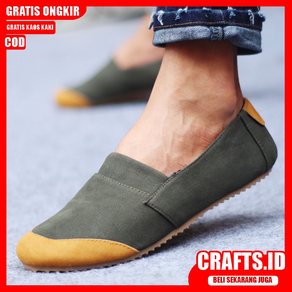 CRAFTS X KEN Sepatu Slip On Pria Sepatu Casual Pria AntSlip Slop Cowok/Cowo Original Sepatu Kasual Kerja Gaya Santai Keren Kekinian Termurah