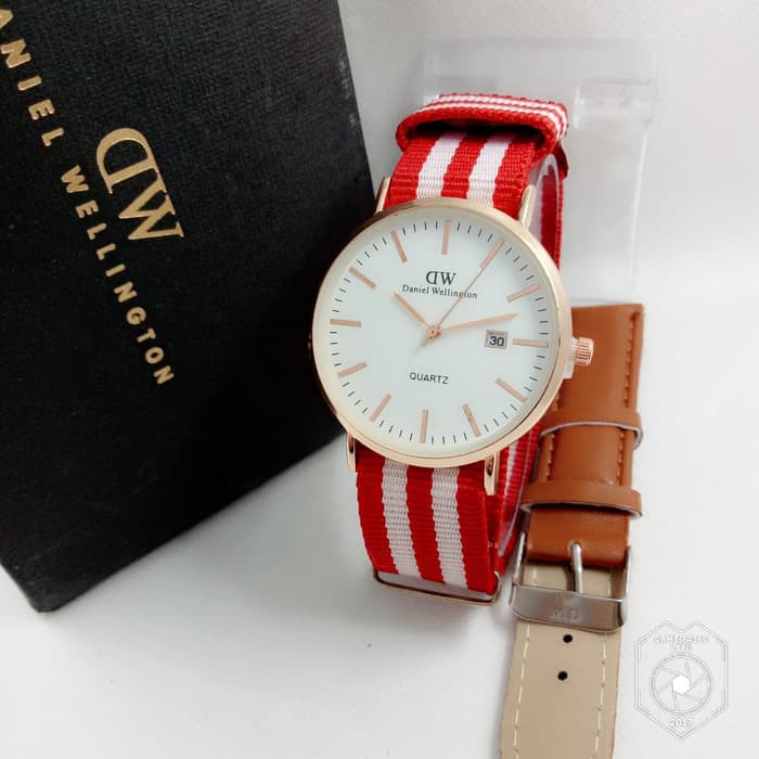 

D.W KANVAS TANGGAL PAKET KULIT RED WHITE COVER WHITE (BROWN)