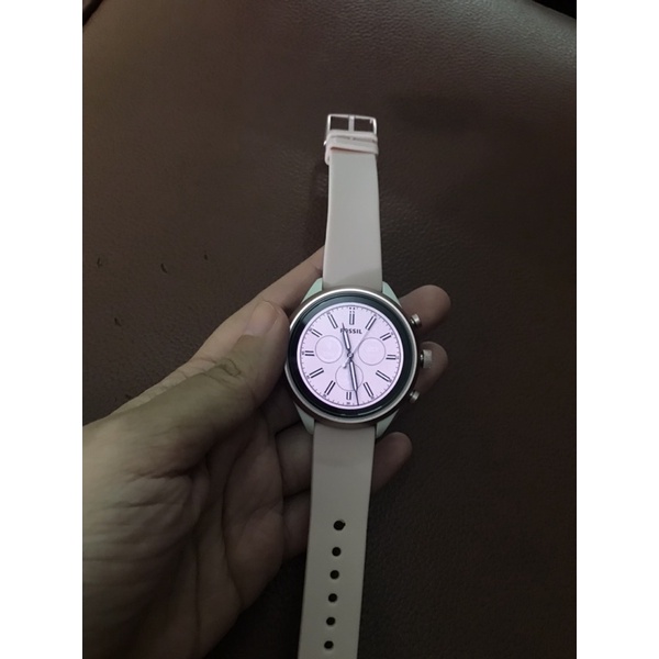 Preloved Jam Tangan Fossil Smartwatch gen 4 sport pink second
