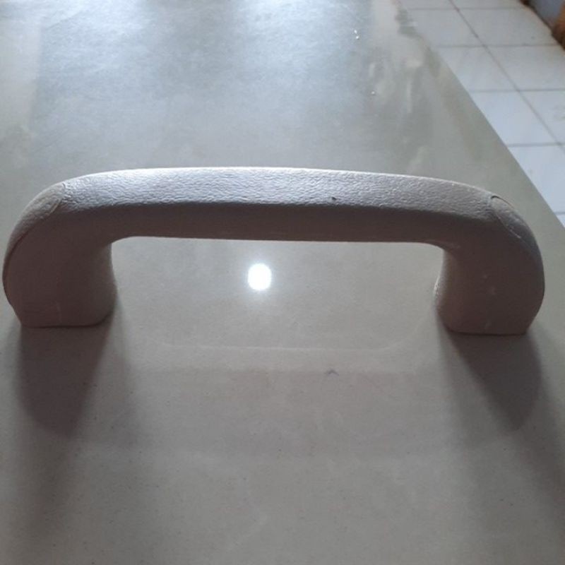 Hendel pegangan tangan dalam mobil Avanza Xenia Agya Ayla