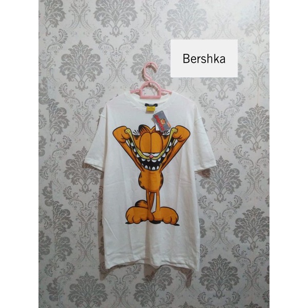 BERSHKA TSHIRT GARFIELD