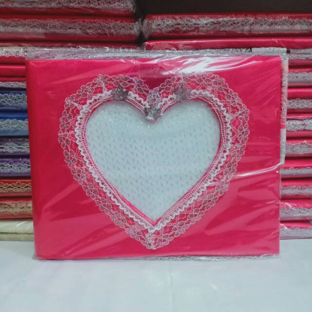 

Souvenir Buku Tamu Renda Pink ( isi 2 )