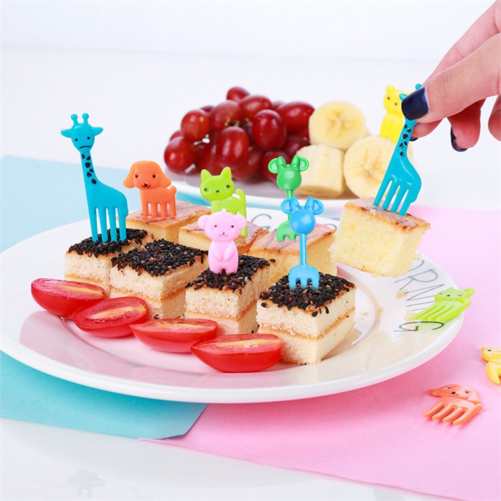 【COD Tangding】Set Garpu Buah Desain Kartun Binatang Lucu Bahan Plastik Gaya Jepang