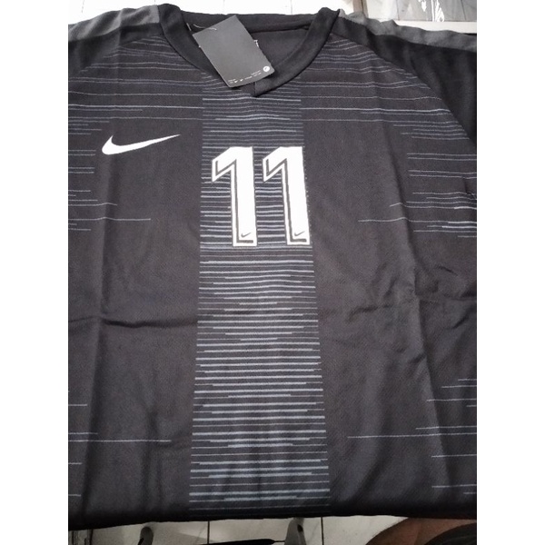KAOS CELANA TEAM BOLA ISI 17 PCS  merk NIKE