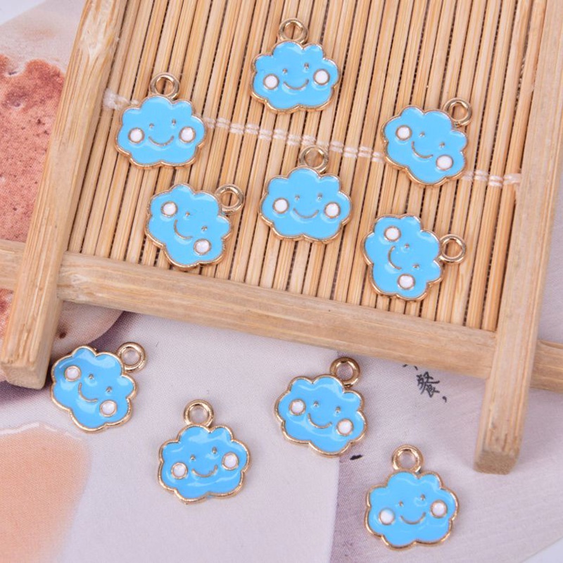 10pcs / set Liontin Enamel Bentuk Awan Bahan Alloy Untuk Membuat Perhiasan